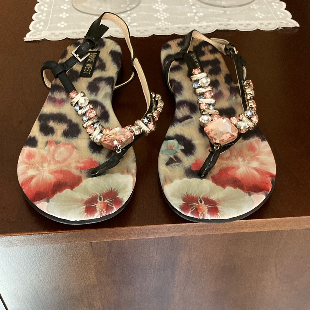 Nine West JustFab Black Floral Sandals